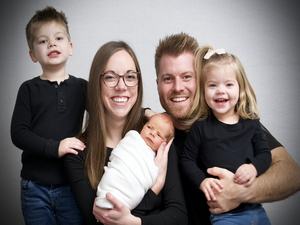 Boaz Wade Endicott joins the family