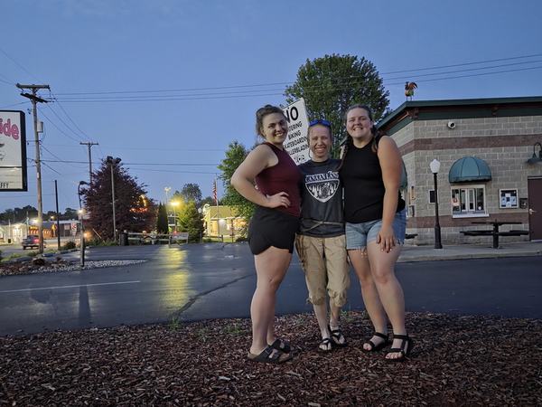 Getting-Ice-Cream-with-Friends-2025